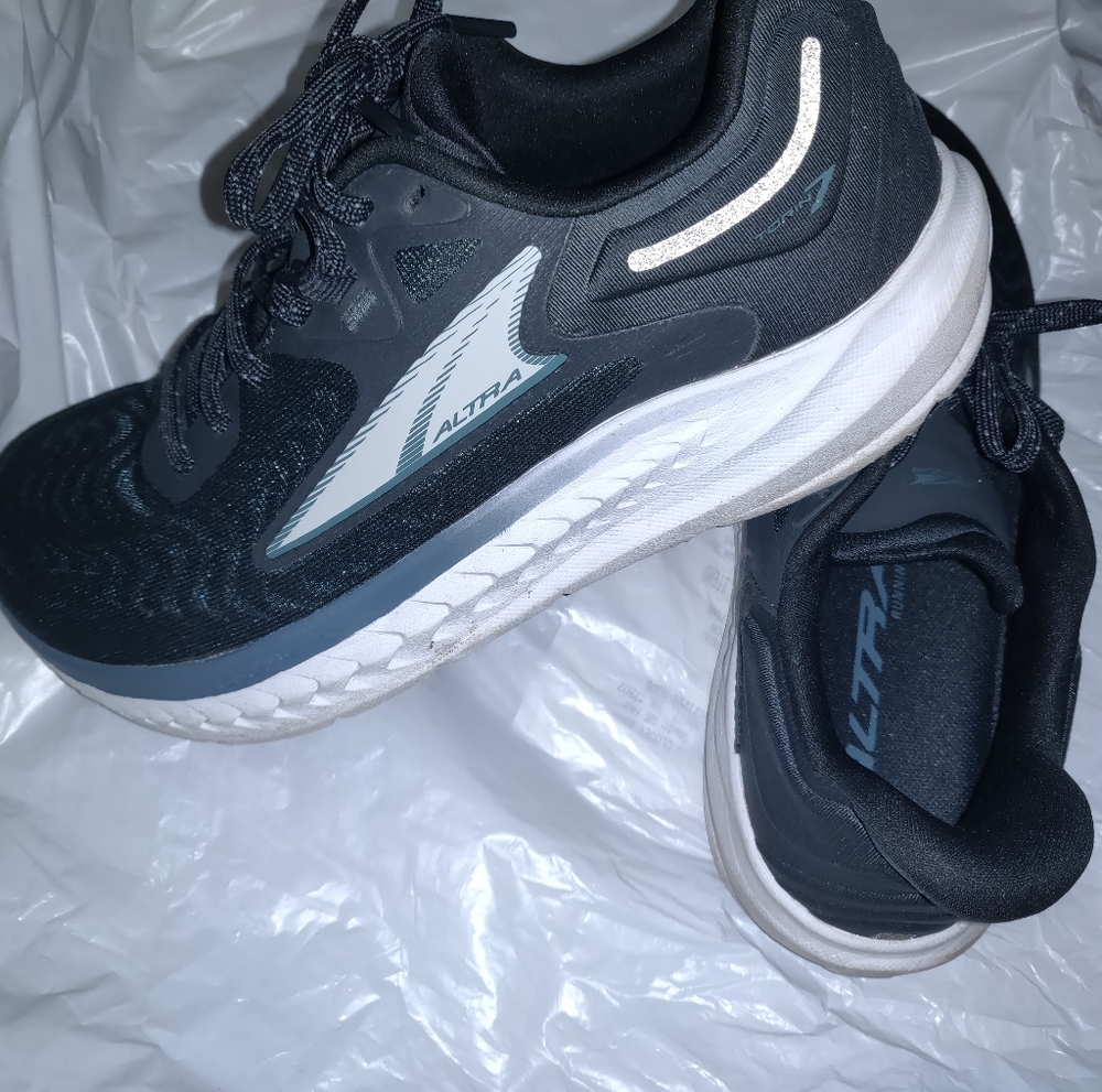 Altra Women’s Torin 7 Road Running Shoes - Size 6